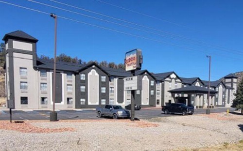 Ruidoso Mountain Inn