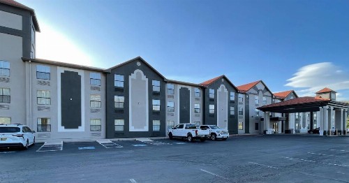 Ruidoso Mountain Inn - image 2