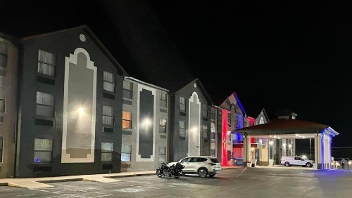 Ruidoso Mountain Inn - image 26