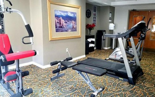 Ruidoso Mountain Inn - image 3