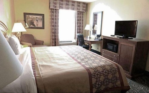 Ruidoso Mountain Inn - image 7
