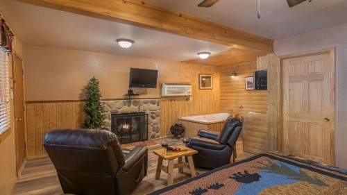 Upper Canyon Inn - image 17