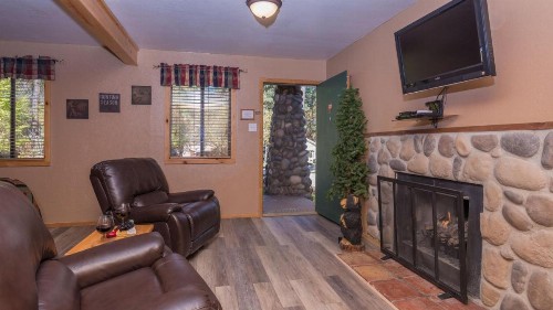 Upper Canyon Inn - image 18