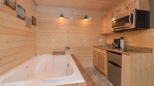 Upper Canyon Inn - image 33