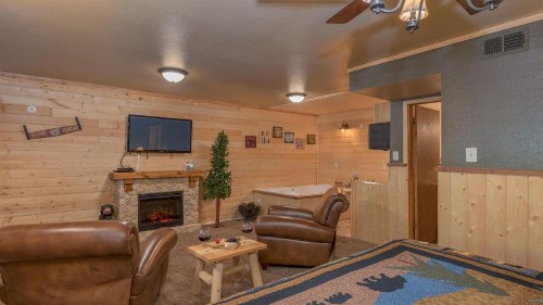 Upper Canyon Inn - image 36