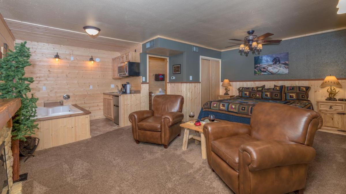 Upper Canyon Inn - image 4