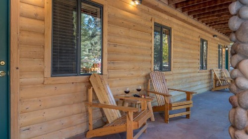 Upper Canyon Inn - image 40