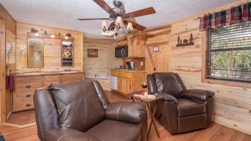 Upper Canyon Inn - image 44