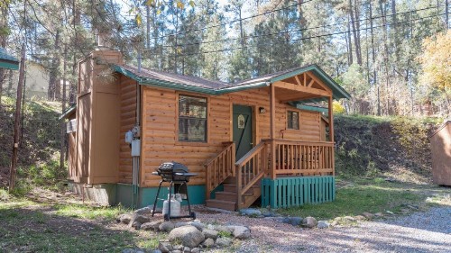 Upper Canyon Inn - image 6