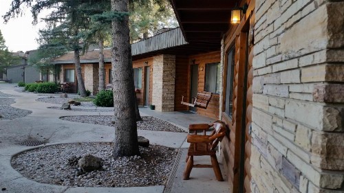 West Winds Lodge & Condos