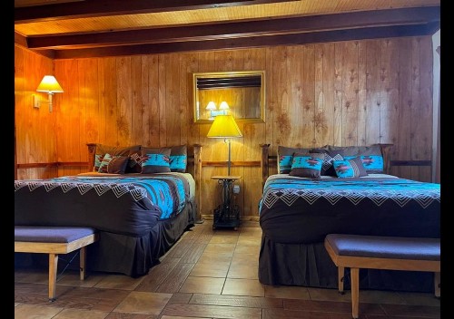 West Winds Lodge & Condos - image 3