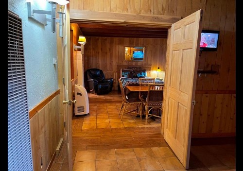 West Winds Lodge & Condos - image 8