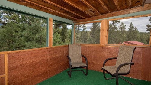Whispering Pine Cabins-Mountain View - image 2