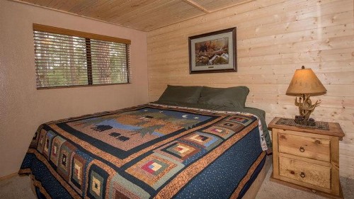 Whispering Pine Cabins-Mountain View - image 7
