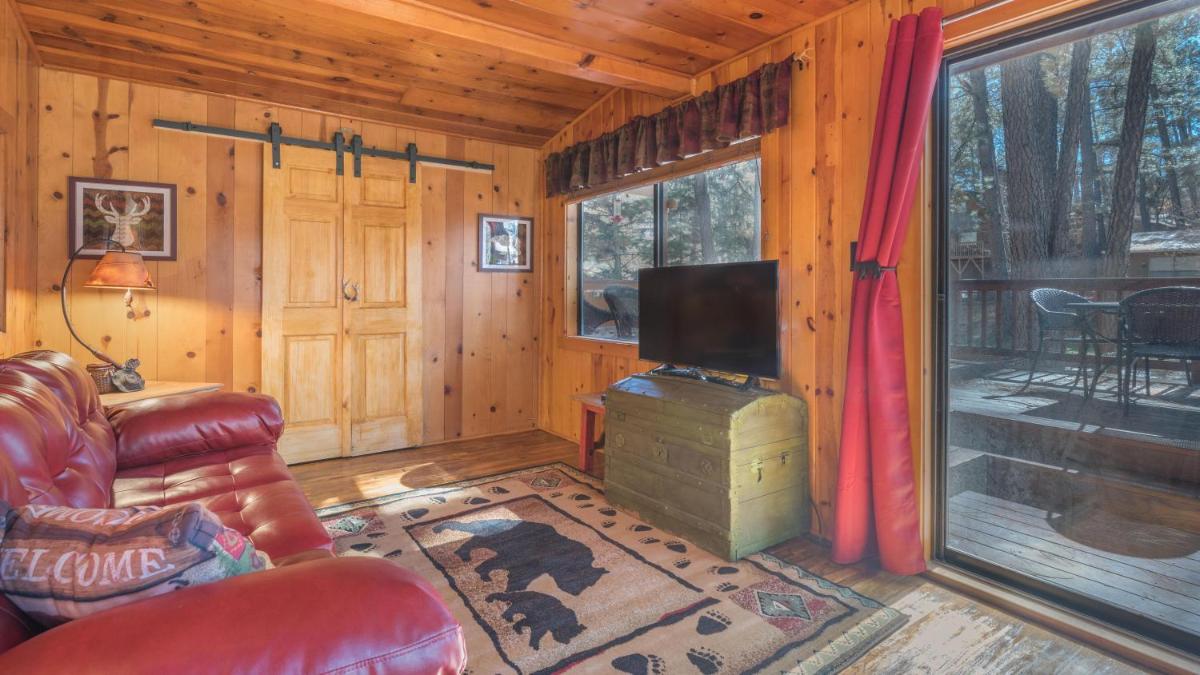 Whispering Pine Cabins - River's Edge - image 7