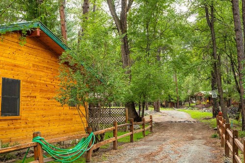 Riverside Cottage #28 - image 10