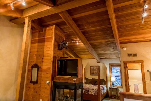 Riverside Cottage #24 - image 10