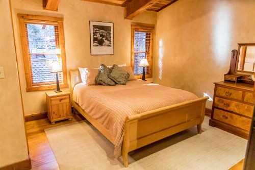Riverside Cottage #27 - image 8