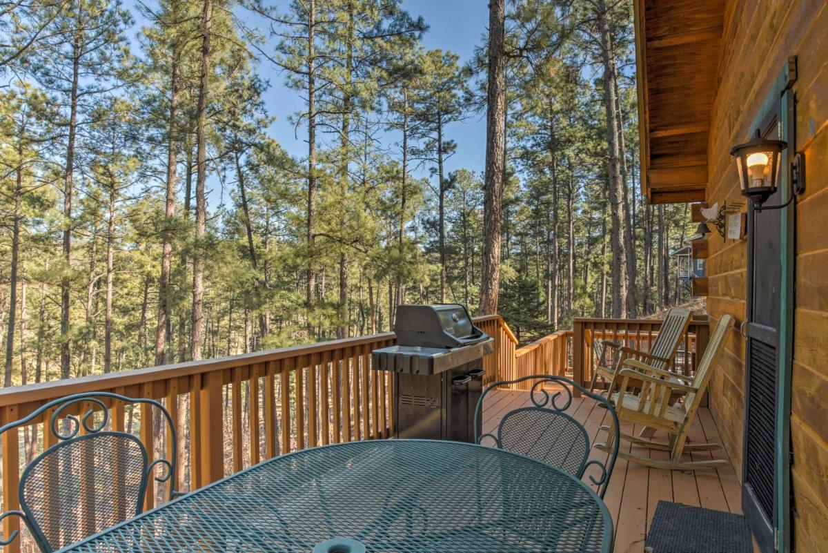 Secluded The Lincoln Cabin with Hot Tub and 3 Decks! - image 7