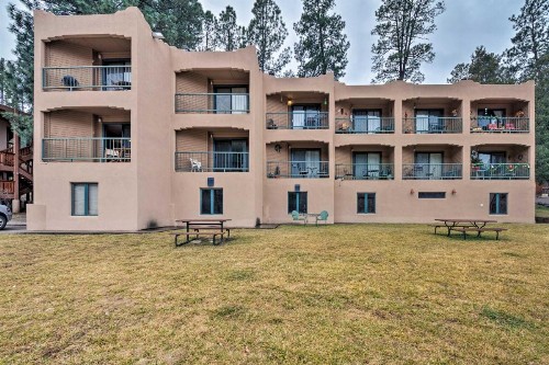 Cozy Ruidoso Condo-by Grindstone Lake and Skiing! - image 8