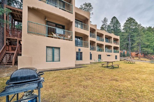 Cozy Ruidoso Condo-by Grindstone Lake and Skiing! - image 9