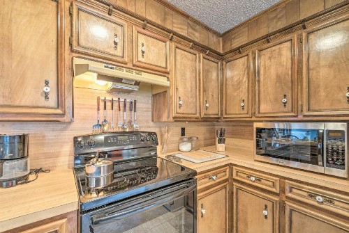 Ruidoso Home with Deck 4 Mi to Ski Apache! - image 10