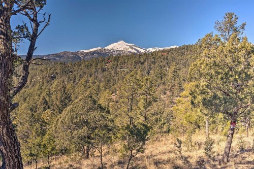 Ruidoso Cabin with Hot Tub and Fantastic Mountain Views - image 7
