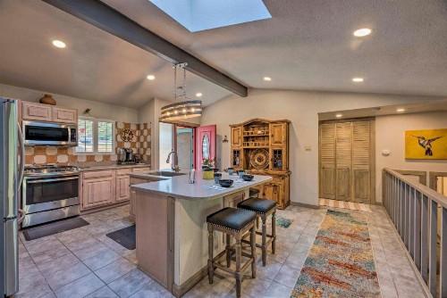Casa Flores Escape with Sunroom and Golf Course - image 12