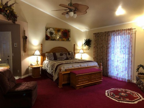 Giant Oaks Lodge - image 17