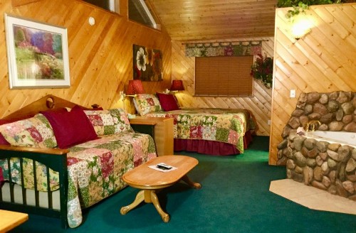 Giant Oaks Lodge - image 25