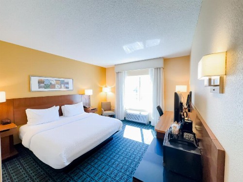 Fairfield Inn & Suites by Marriott Russellville - image 25