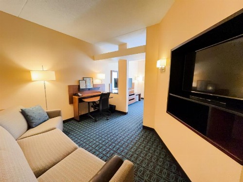 Fairfield Inn & Suites by Marriott Russellville - image 30