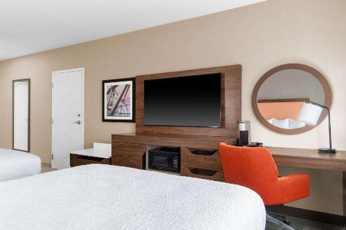 Hampton Inn & Suites Sacramento-Auburn Boulevard - image 10