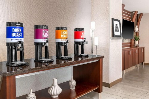 Hampton Inn & Suites Sacramento-Auburn Boulevard - image 5