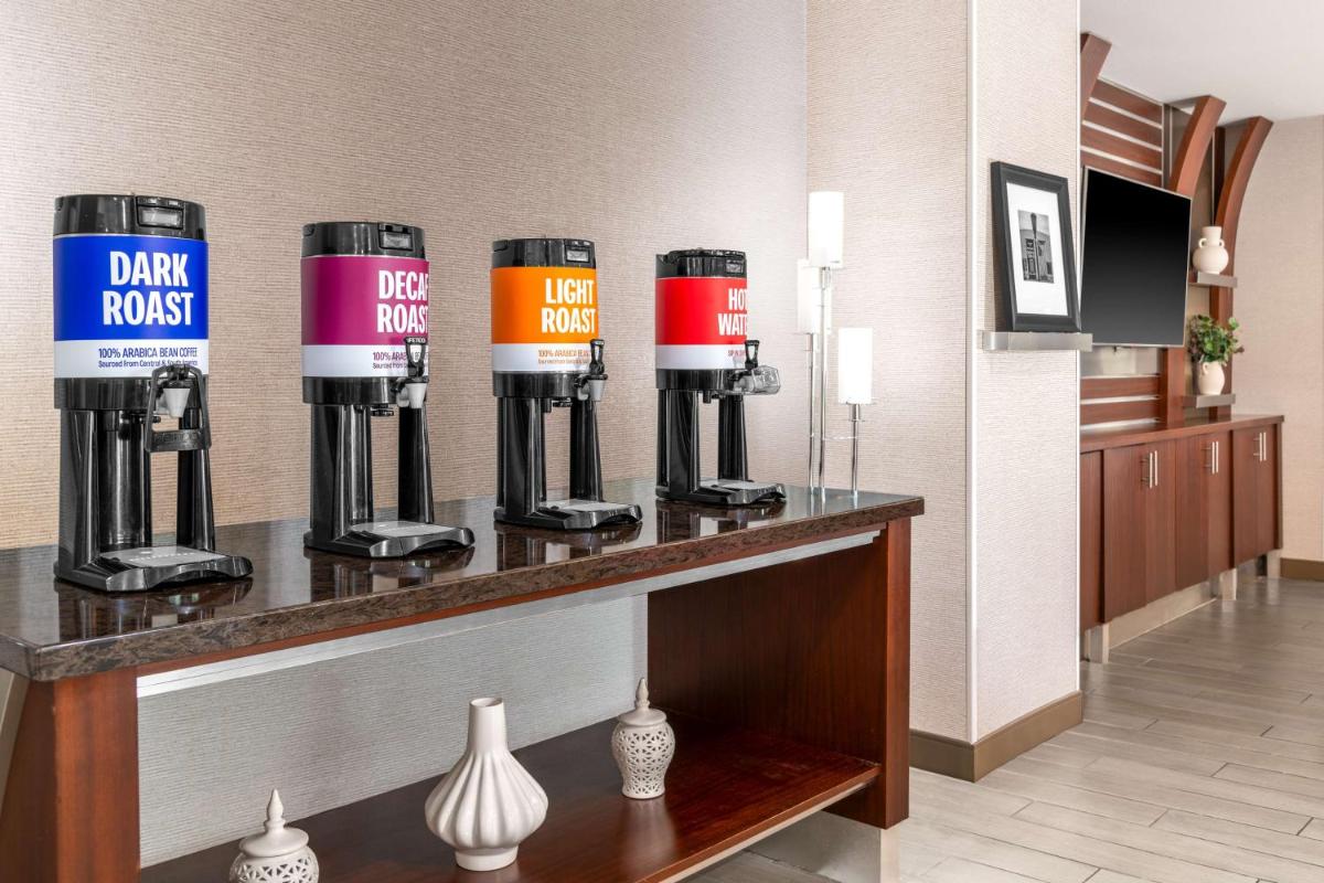 Hampton Inn & Suites Sacramento-Auburn Boulevard - image 5