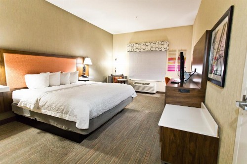 Hampton Inn & Suites Sacramento-Auburn Boulevard - image 7