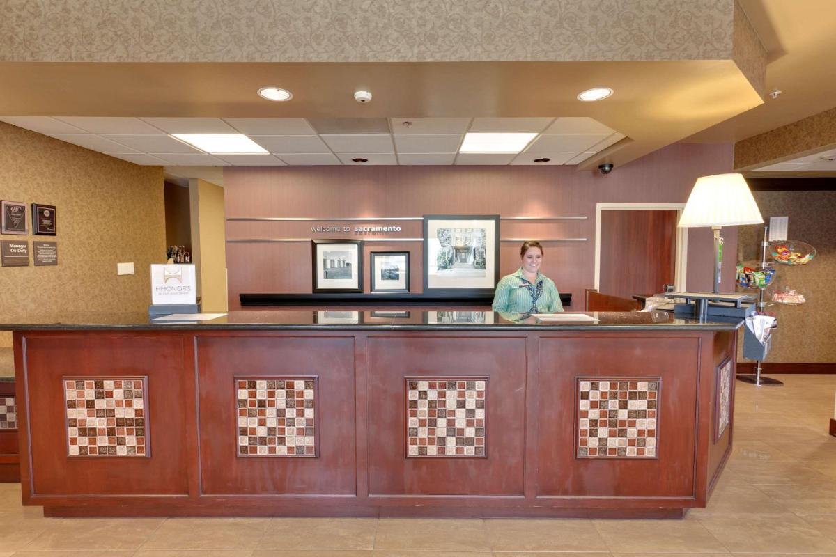 Hampton Inn & Suites Sacramento-Airport-Natomas - image 3