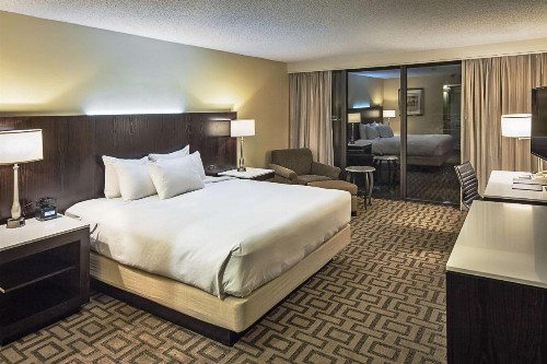 Hilton Sacramento Arden West - image 22
