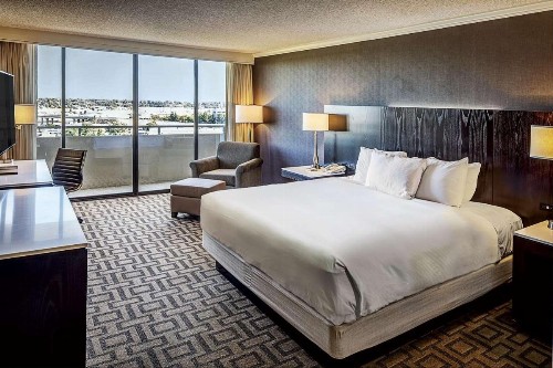 Hilton Sacramento Arden West - image 41