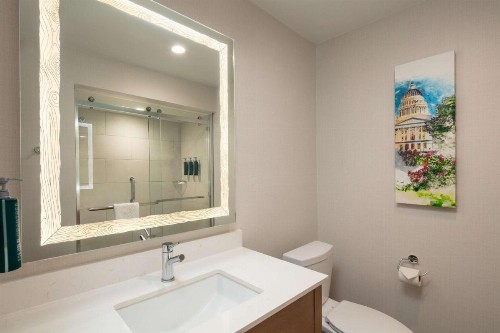 DoubleTree By Hilton Sacramento - image 8