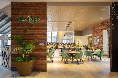 DoubleTree By Hilton Sacramento - image 1