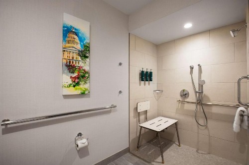 DoubleTree By Hilton Sacramento - image 31