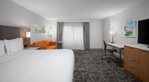 DoubleTree By Hilton Sacramento - image 45