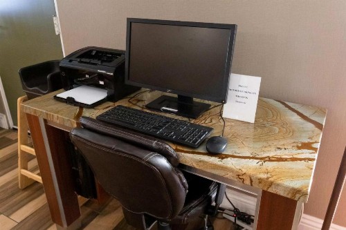 Quality Inn Sacramento - image 12