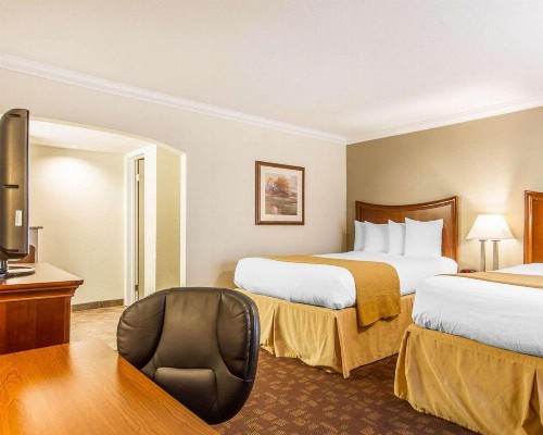Quality Inn Sacramento - image 18