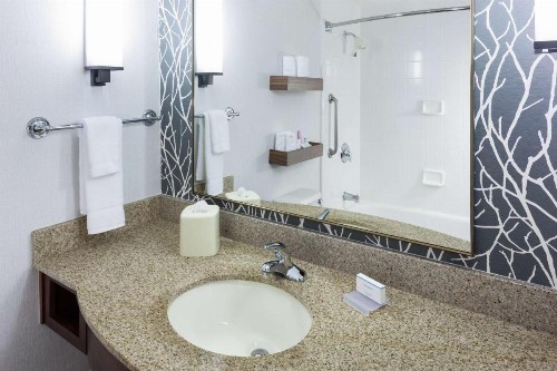 Hilton Garden Inn Sacramento/South Natomas - image 22