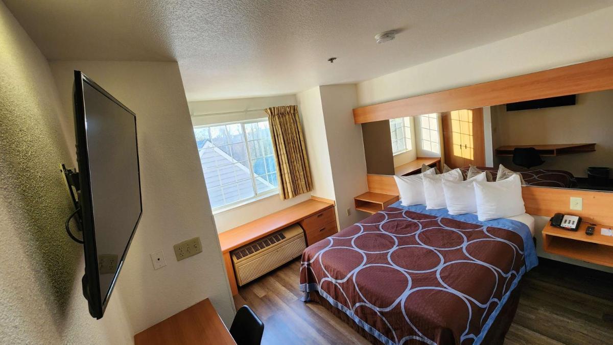 Super 8 by Wyndham Sacramento Airport - image 7