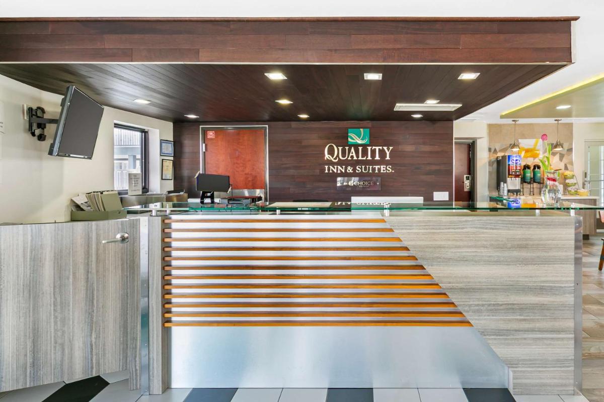 Quality Inn & Suites - image 4