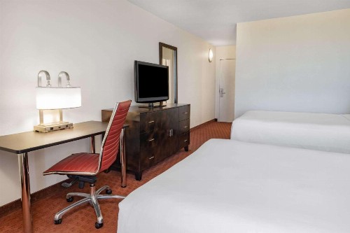 Crowne Plaza Sacramento Northeast an IHG Hotel - image 31