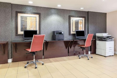 Crowne Plaza Sacramento Northeast an IHG Hotel - image 32